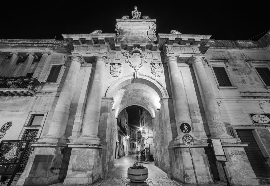 Lecce Stazione Centrale Εξωτερικό φωτογραφία